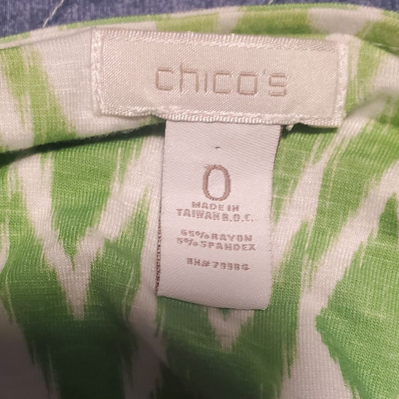 Chico's Size S (0) Lightweight Stretch Rayon Geometric Ombre 3/4 Sleeve Top - Picture 5 of 8